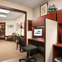 DoubleTree by Hilton Hotel Wichita Airport