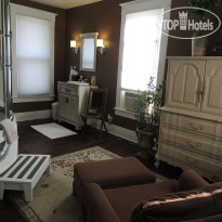 Lyons Twin Mansions B&B and Spa