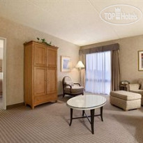 DoubleTree by Hilton Hotel Hartford - Bradley Airport