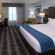 Holiday Inn Express Hotel & Suites Kansas City Airport 