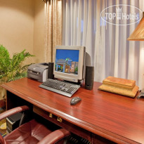 Holiday Inn Express Hotel & Suites Independence-Kansas City 