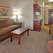 Holiday Inn Express Hotel & Suites Independence-Kansas City 