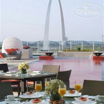 Four Seasons Hotel St. Louis 