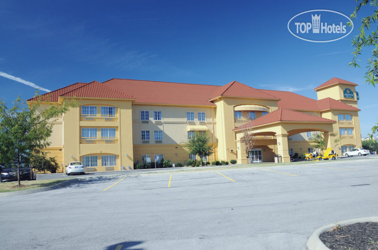 Фотографии отеля  La Quinta Inn & Suites Bowling Green 2*