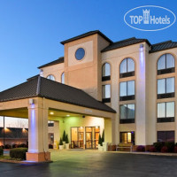 Holiday Inn Express Hotel & Suites Bentonville 2*