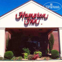 Hampton Inn Clarksville 2*