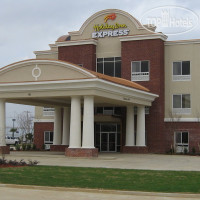 Holiday Inn Express Hotel & Suites Canton 2*