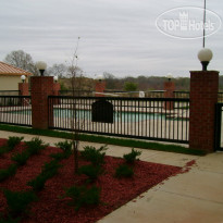 Holiday Inn Express Hotel & Suites Canton 