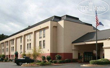 Фотографии отеля  Hampton Inn Brookhaven 3*