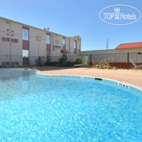 Super 8 Elk City 