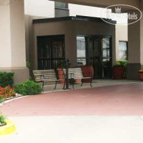 Hampton Inn Shawnee 