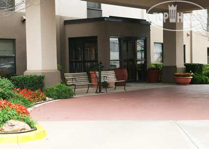 Hampton Inn Shawnee