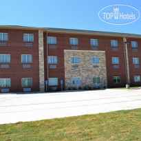 Red River Inn & Suites 