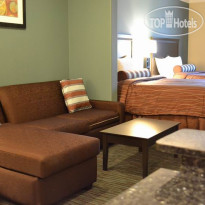 Red River Inn & Suites 