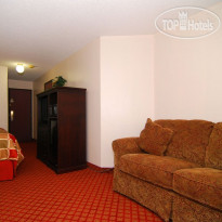 Best Western Plus Broadway Inn & Suites 