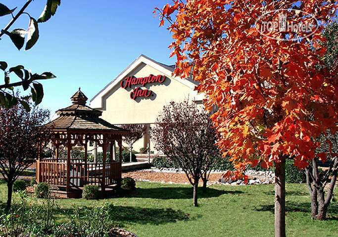 Фотографии отеля  Hampton Inn Collinsville 2*