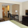 Holiday Inn Express Bloomington West 