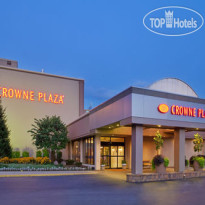 Crowne Plaza Chicago-Northbrook