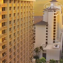 Embassy Suites Waikiki Beach Walk 