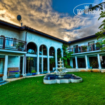 Blue Tile Beach House 