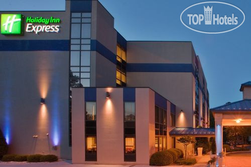 Фотографии отеля  Holiday Inn Express Newport News 3*