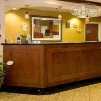 Comfort Inn & Suites Airport Dulles-Gateway 