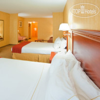 Holiday Inn Express Hotel & Suites Woodbridge
