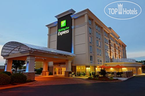 Фотографии отеля  Holiday Inn Express Hampton - Coliseum Central 2*