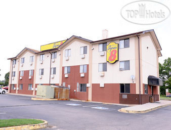 Фотографии отеля  Super 8 Chester Richmond Area 2*