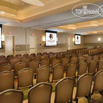 DoubleTree by Hilton Hotel Sterling - Dulles Airport