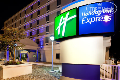 Фотографии отеля  Holiday Inn Express Richmond - Downtown 2*