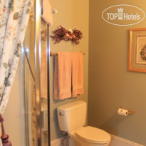 The Collins House Inn 