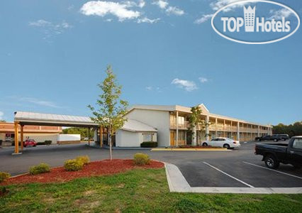 Фотографии отеля  Quality Inn Fredericksburg 2*