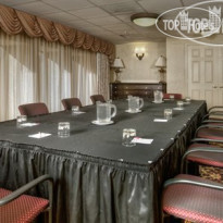 Clarion Collection Hotel Arlington Court Suites 
