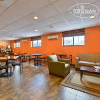 Holiday Inn Express Staten Island West 