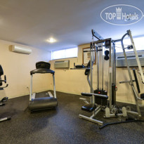 Holiday Inn Express Staten Island West 