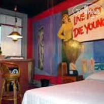 Ye Olde Carlton Arms 