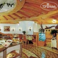 Hotel Tirol 