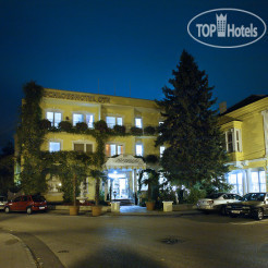 Schlosshotel Oth 4*