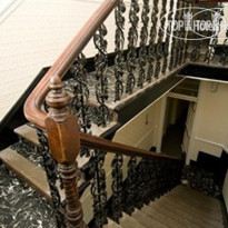 The Queens Hotel 