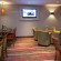 Premier Inn London Ealing Бар