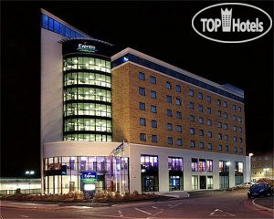 Фотографии отеля  Holiday Inn Express London-Newbury Park 3*