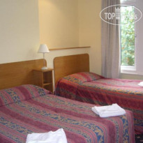Hotel 65 