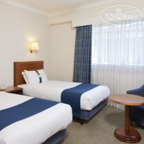 Holiday Inn London Heathrow Ariel 