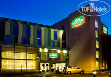 Фотографии отеля  Courtyard by Marriott London Gatwick Airport 4*