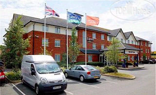 Фотографии отеля  Holiday Inn Express Gatwick - Crawley 3*