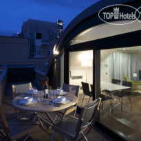 Fraser Residence Monument 