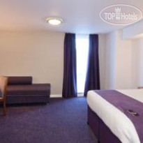 Premier Inn Llanelli Central West Номер