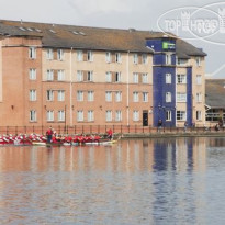 Holiday Inn Express Cardiff Bay 