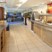 Holiday Inn Express Cardiff Airport 